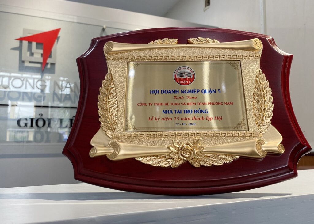 Bằng khen được Hội doanh nghiệp quận 5 trao tặng