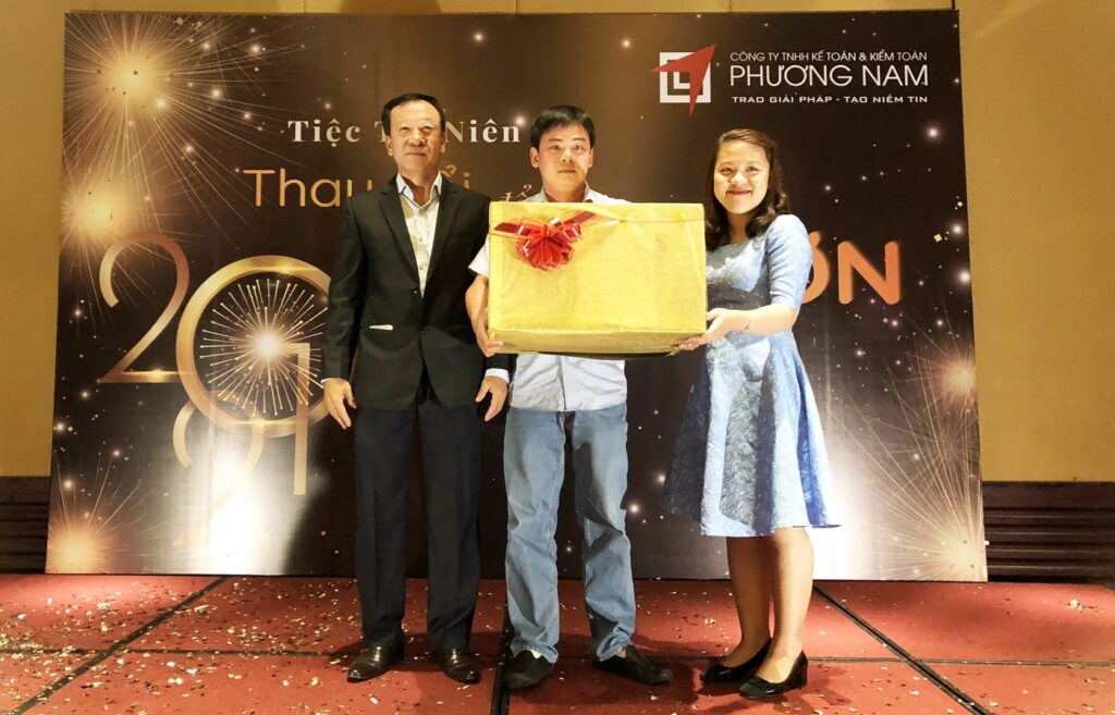 Giải đặc biệt được trao cho nữ cán bộ nhân viên Phương Nam