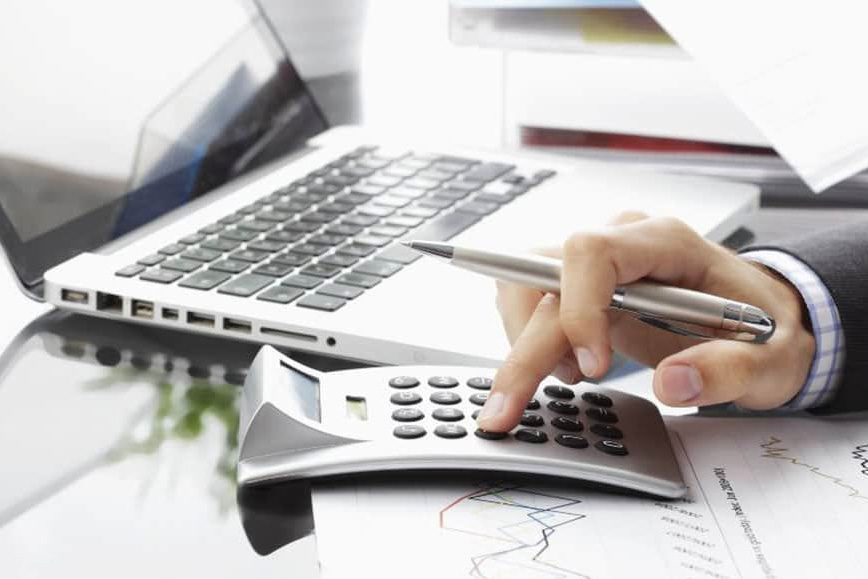 Kiểm toán mùa bận: bầu bạn với màn hình và con số